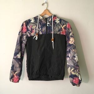 Qing Yuan Shui Floral Windbreaker